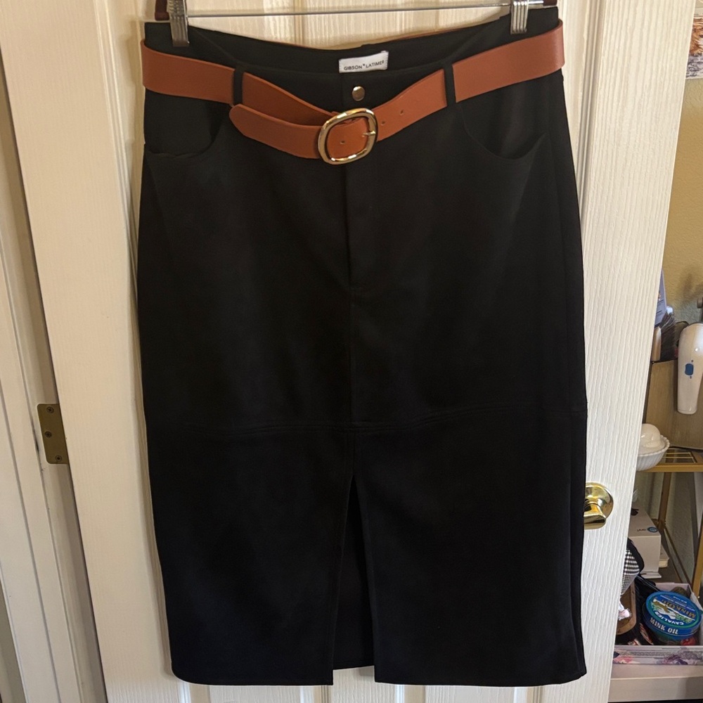 GIBSON LATIMER | Black, faux suede long pencil skirt with belt, XL - EUC